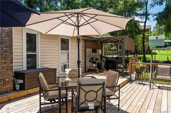 534 Rivercrest DR, Woodstock, GA 30188