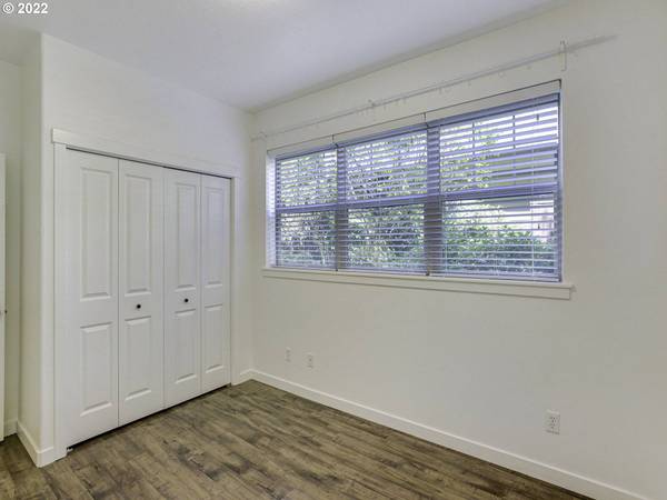 656 NE GARSWOOD LN, Hillsboro, OR 97006