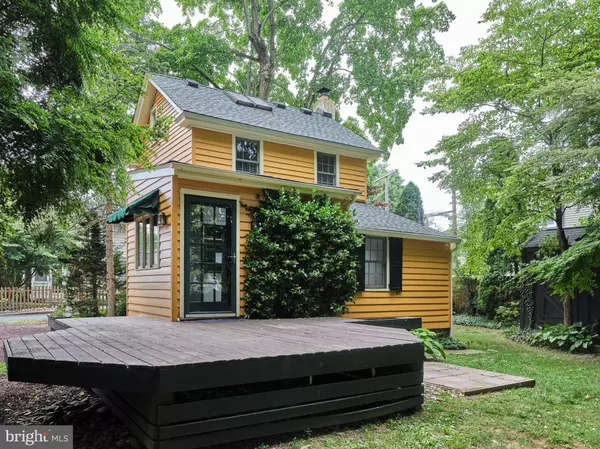 10 LETCHWORTH AVE, Yardley, PA 19067