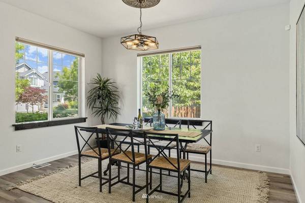 5229 S 213th ST, Kent, WA 98032