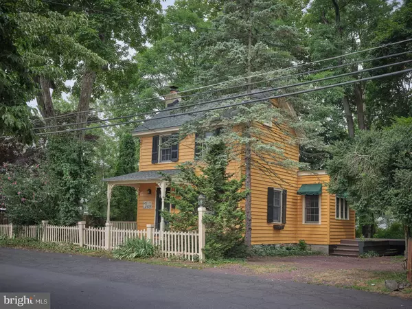 10 LETCHWORTH AVE, Yardley, PA 19067