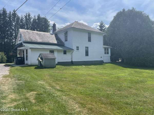 1422 Peaceable ST, Charlton, NY 12020