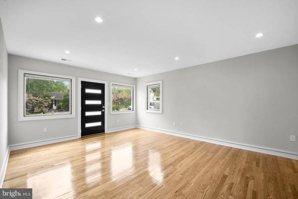 108 XENIA ST SE, Washington, DC 20032