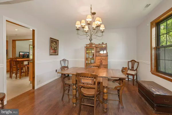 11 CANDLEWOOD CIR, Marlton, NJ 08053