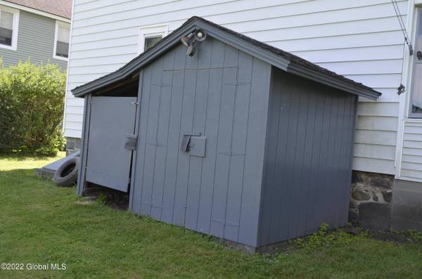 7 S McNab AVE, Gloversville, NY 12078