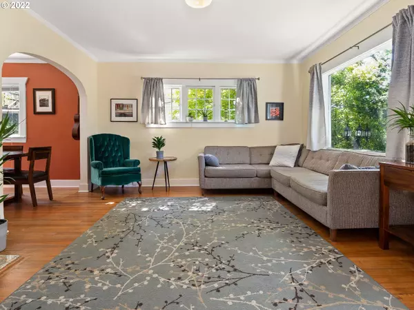 4815 NE FLANDERS ST, Portland, OR 97213