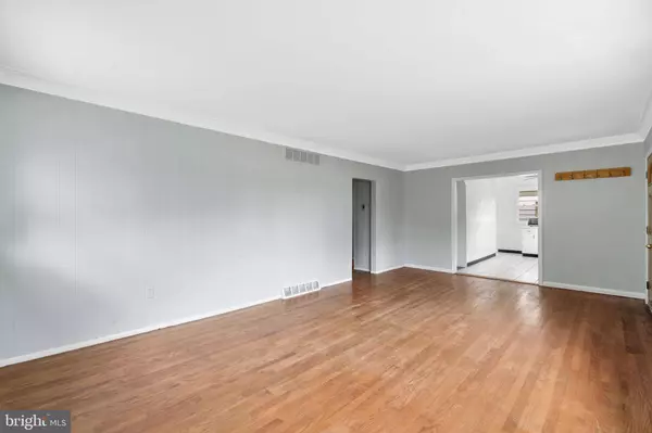 2900 DELAWARE AVE, Halethorpe, MD 21227