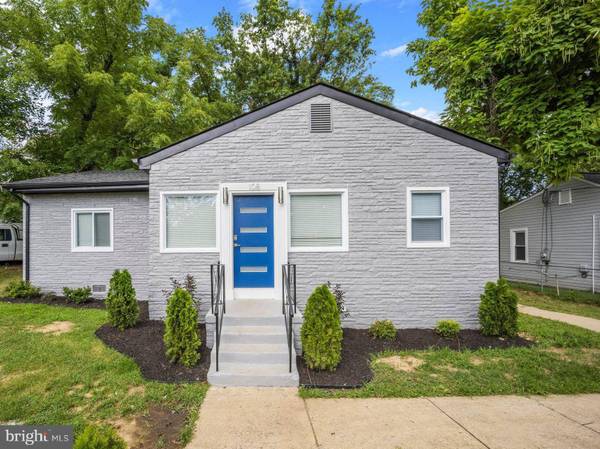 108 XENIA ST SE, Washington, DC 20032