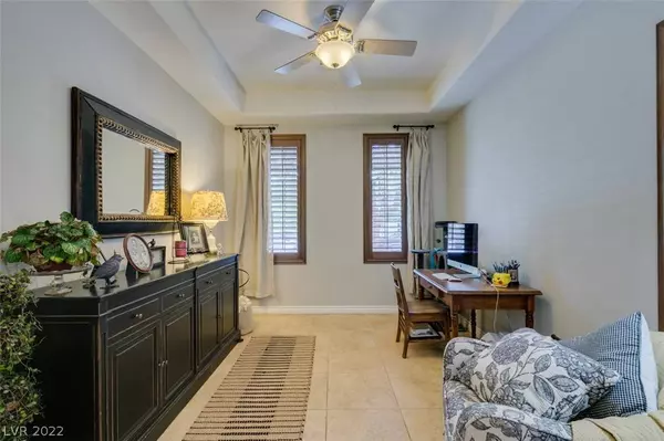 8040 Carr Valley Street, Las Vegas, NV 89131