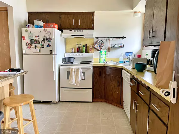 2410/12 Taylor ST NE, Minneapolis, MN 55418