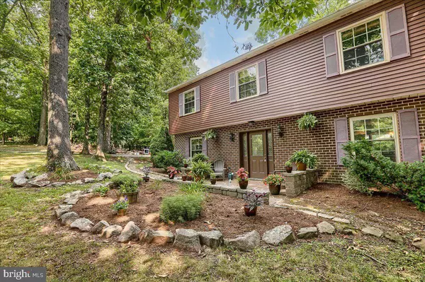 2850 SKY TOP TRL, Dover, PA 17315