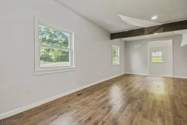 285 Belvidere Ave, Oxford Twp., NJ 07863