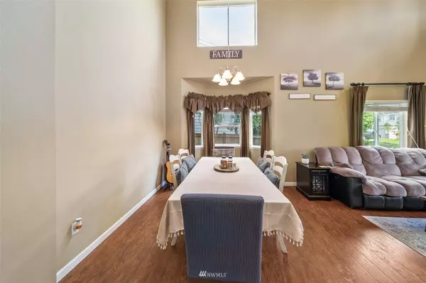 18124 SE 247th ST, Covington, WA 98042