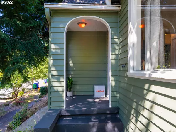 4815 NE FLANDERS ST, Portland, OR 97213