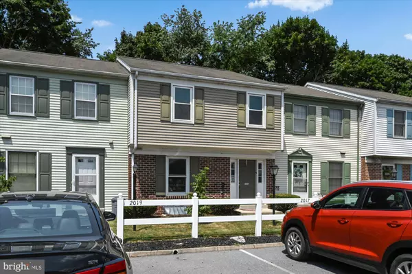 2017 CARLTON DR, Lebanon, PA 17042