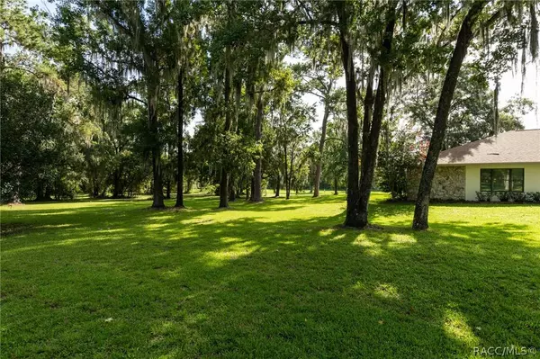 4030 Saturn RD, Brooksville, FL 34604