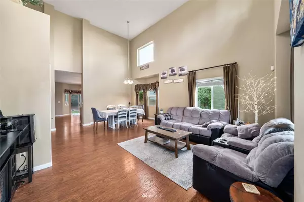 18124 SE 247th ST, Covington, WA 98042