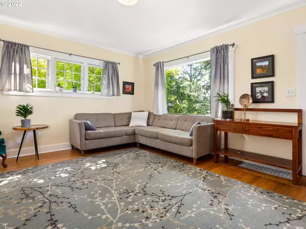 4815 NE FLANDERS ST, Portland, OR 97213