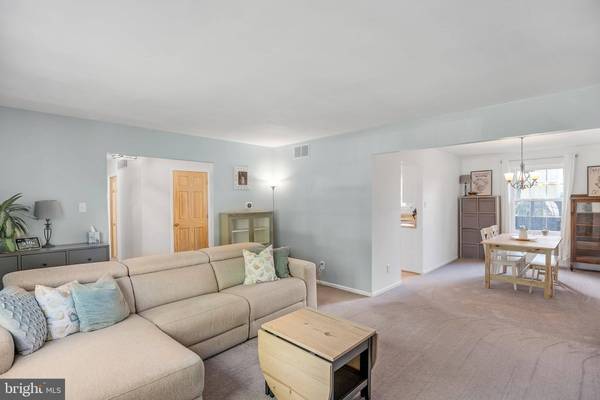 24 GREENBROOK DR, Marlton, NJ 08053