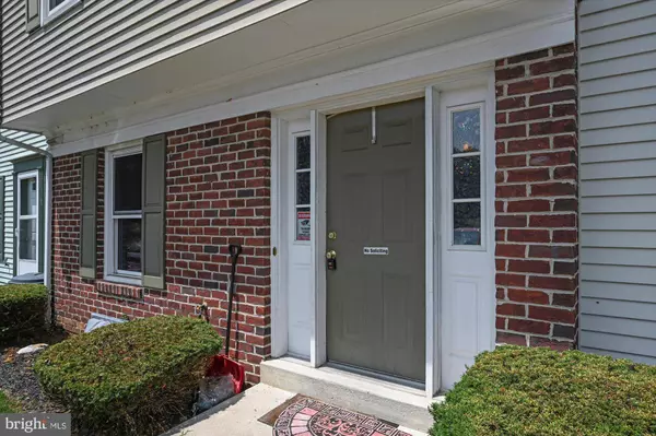 2017 CARLTON DR, Lebanon, PA 17042