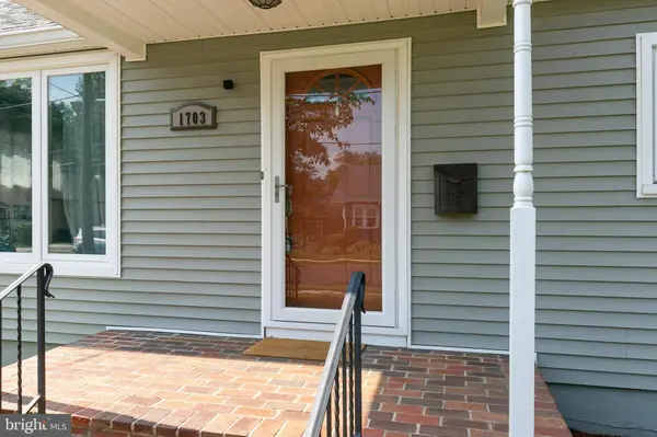 1703 MAPLE AVE, Haddon Heights, NJ 08035