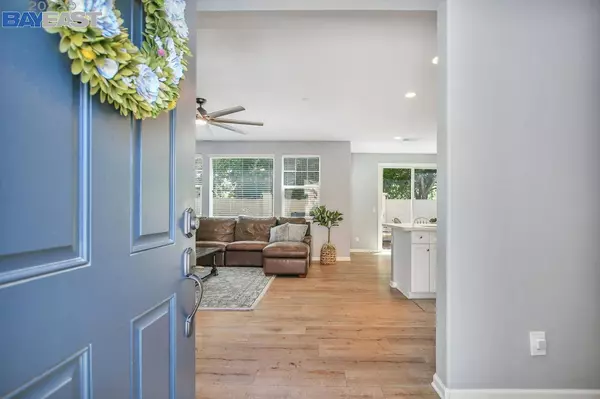 312 Macarthur Way, Brentwood, CA 94513