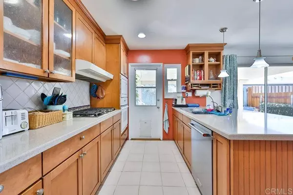 613 Burnham ST, El Cajon, CA 92019