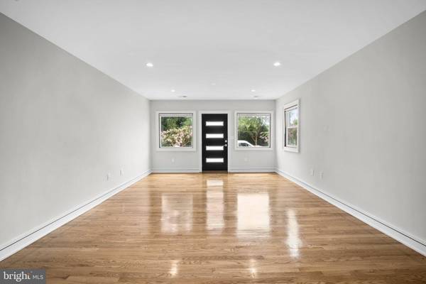 108 XENIA ST SE, Washington, DC 20032