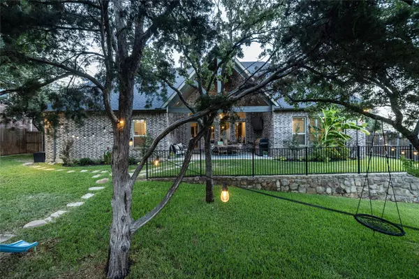 420 Emerald Ridge Drive, Keller, TX 76248