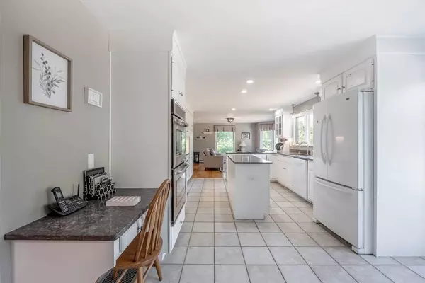 18 Reservation Rd, Andover, MA 01810