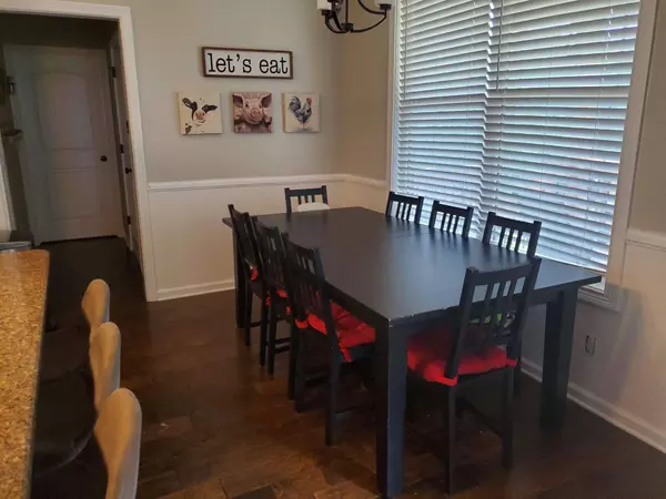 1278 Rich Ellen Dr, Palmyra, TN 37142