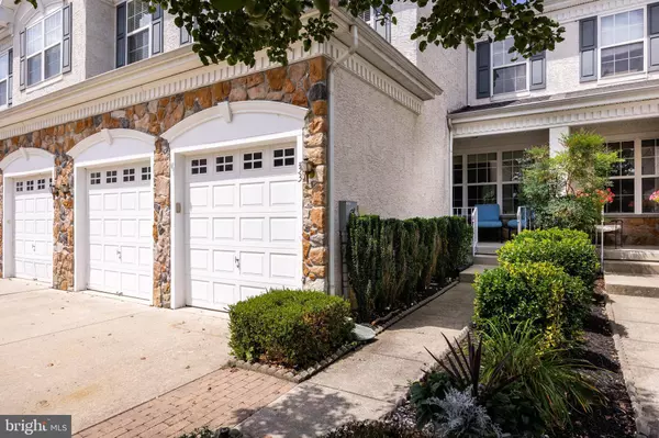 33 HATHAWAY CT, Marlton, NJ 08053