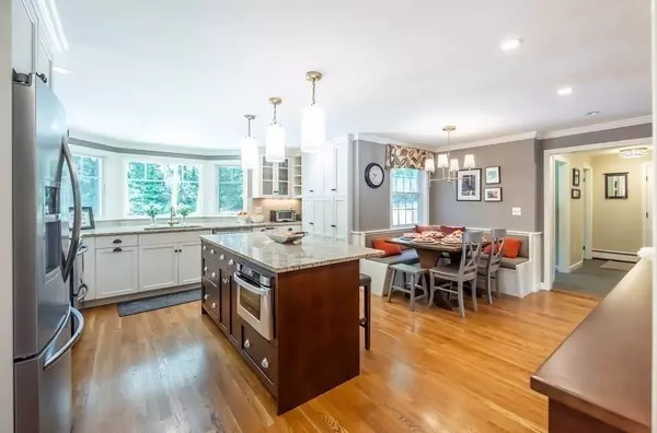 1 Rennie Dr, Andover, MA 01810