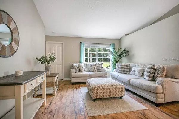 2107 KING RICHARDS CT, Orange City, FL 32763