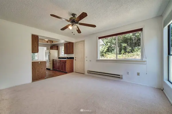 1121 Lower Marine DR, Bremerton, WA 98312