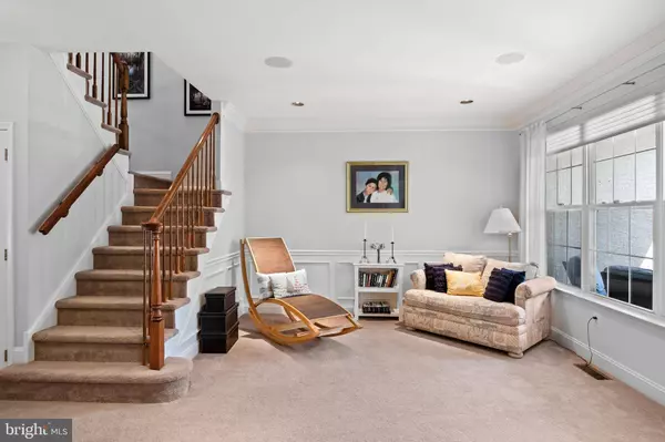 33 HATHAWAY CT, Marlton, NJ 08053