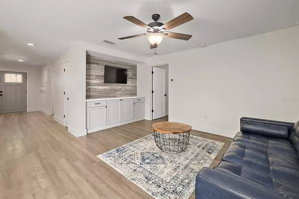 5012 BALLARK ST, Mount Dora, FL 32757