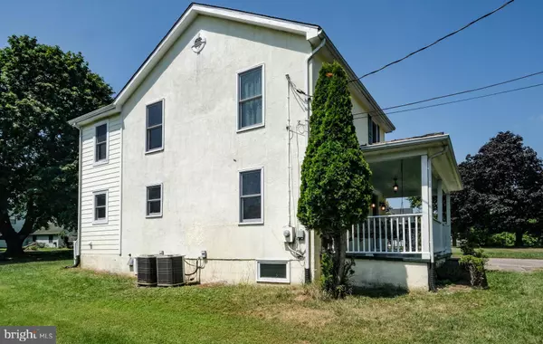 1143 W RIDGE ST, Harpers Ferry, WV 25425