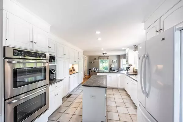 18 Reservation Rd, Andover, MA 01810