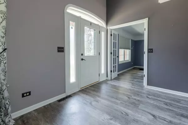 459 Burr Oak DR, Oswego, IL 60543