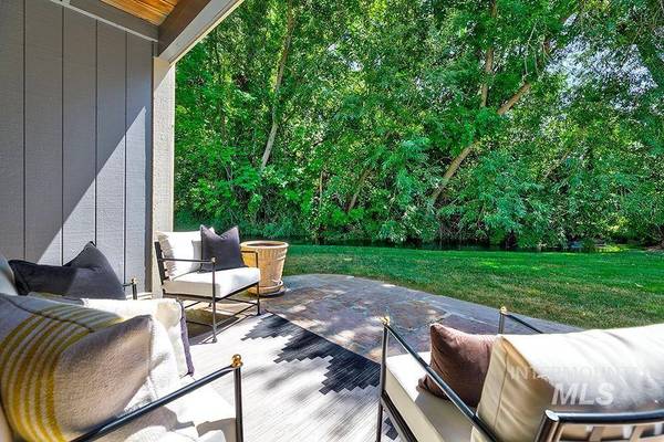 1628 E Lenz Ln, Boise, ID 83712