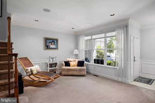 33 HATHAWAY CT, Marlton, NJ 08053