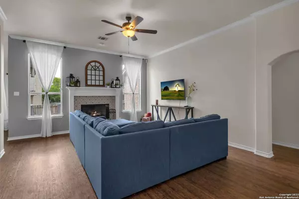 8463 ULYSSES, Universal City, TX 78148-2615