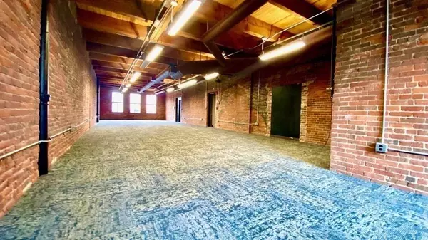 132 Lincoln St #10, Boston, MA 02111