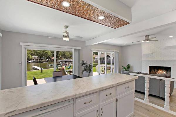 40445 N Bluff DR, Antioch, IL 60002