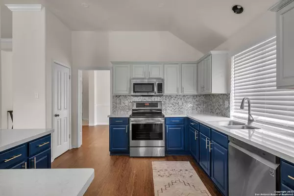 8463 ULYSSES, Universal City, TX 78148-2615