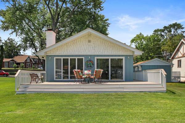 40445 N Bluff DR, Antioch, IL 60002