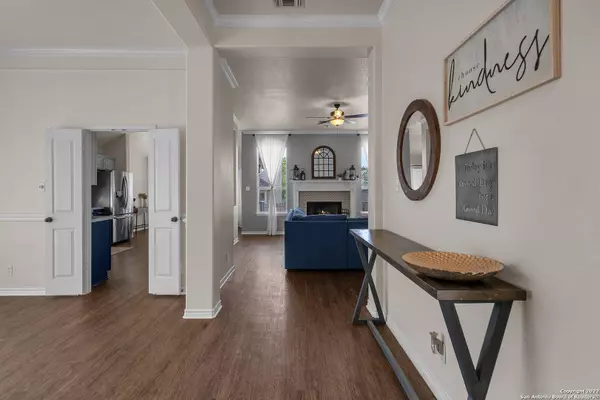 8463 ULYSSES, Universal City, TX 78148-2615