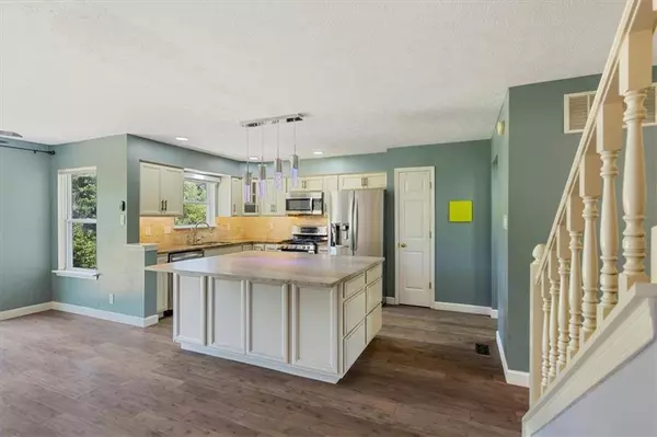 11009 Knightsbridge LN, Fishers, IN 46037