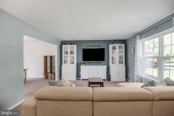 24 GREENBROOK DR, Marlton, NJ 08053